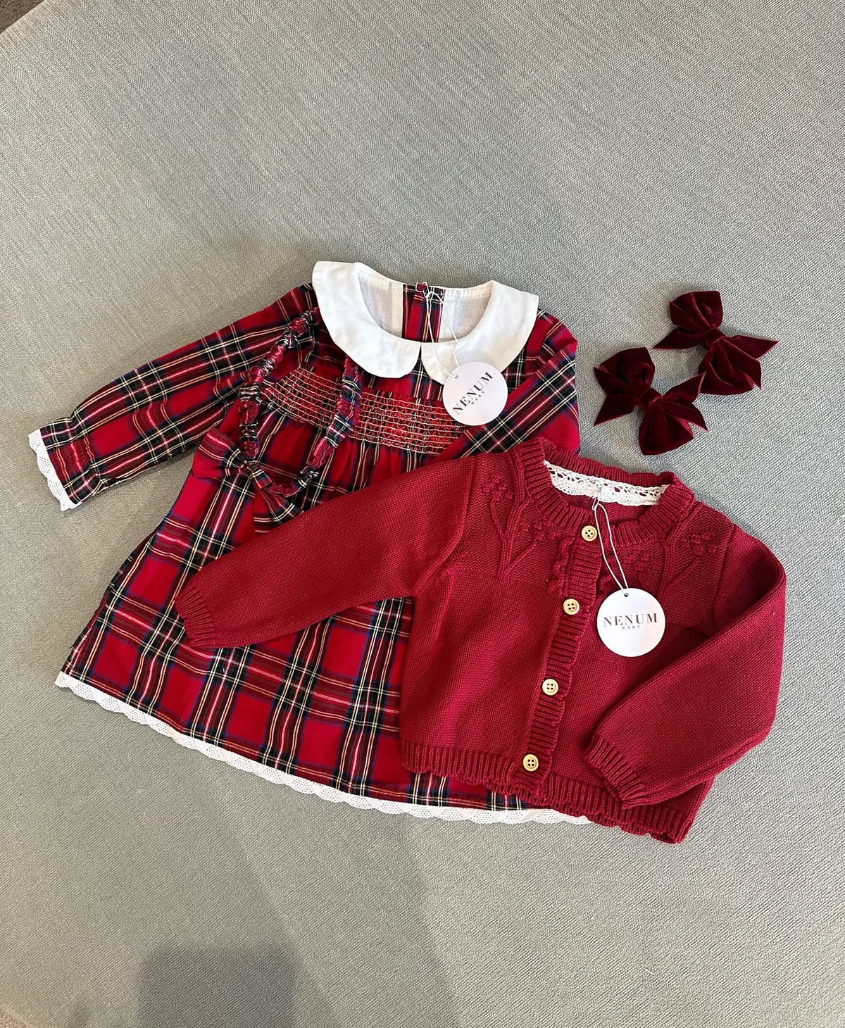 Vestido rojo con diadema